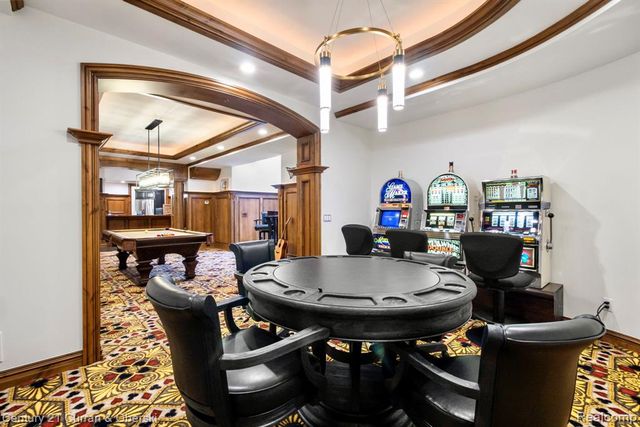 58415 10 Mile Road, South Lyon, MI 48178