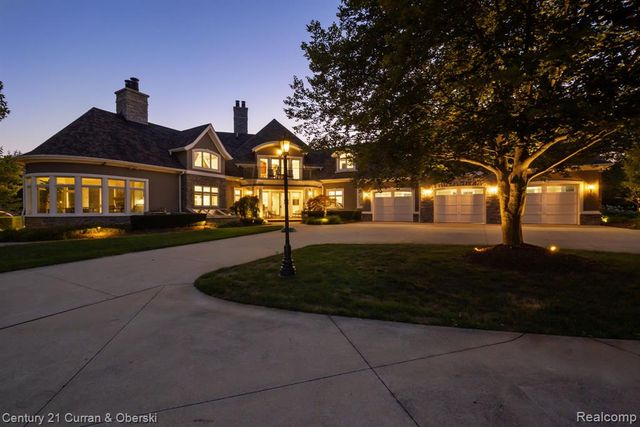 58415 10 Mile Road, South Lyon, MI 48178