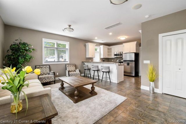 58415 10 Mile Road, South Lyon, MI 48178