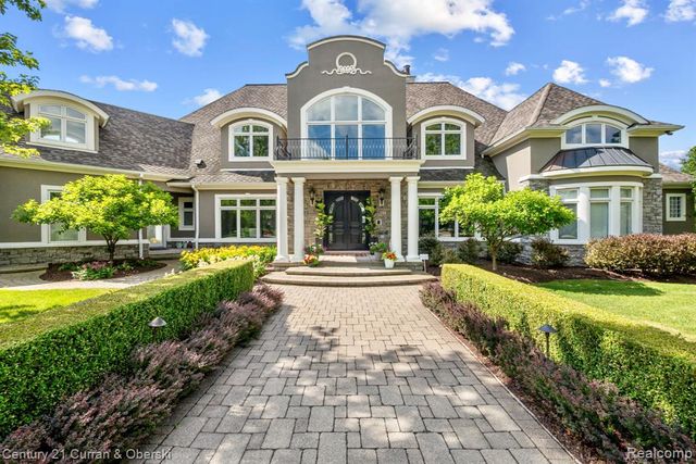 58415 10 Mile Road, South Lyon, MI 48178