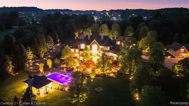 58415 10 Mile Road, South Lyon, MI 48178