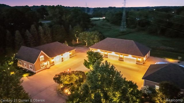 58415 10 Mile Road, South Lyon, MI 48178