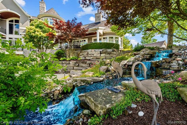 58415 10 Mile Road, South Lyon, MI 48178