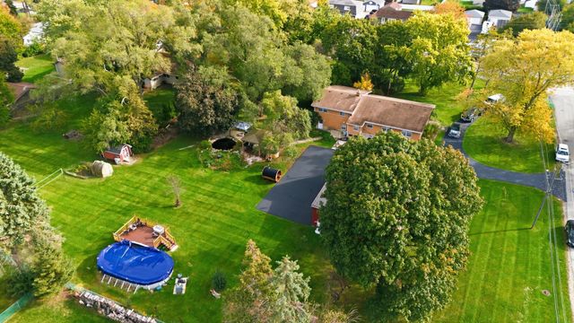 2401 Rohlwing Road, Rolling Meadows, IL 60008