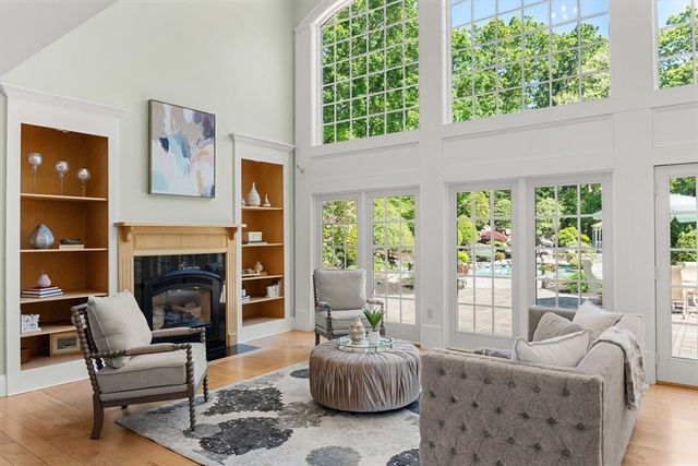 9 Fiorenza Dr, Wilmington, MA 01887
