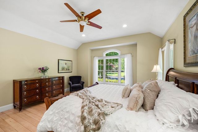 9 Fiorenza Dr, Wilmington, MA 01887