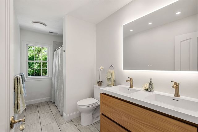 9 Fiorenza Dr, Wilmington, MA 01887