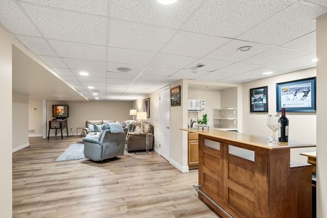 9 Fiorenza Dr, Wilmington, MA 01887