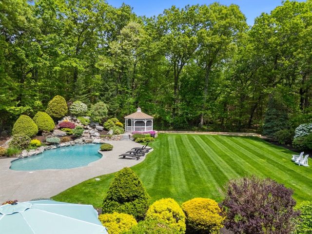 9 Fiorenza Dr, Wilmington, MA 01887