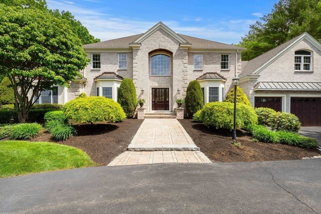 9 Fiorenza Dr, Wilmington, MA 01887