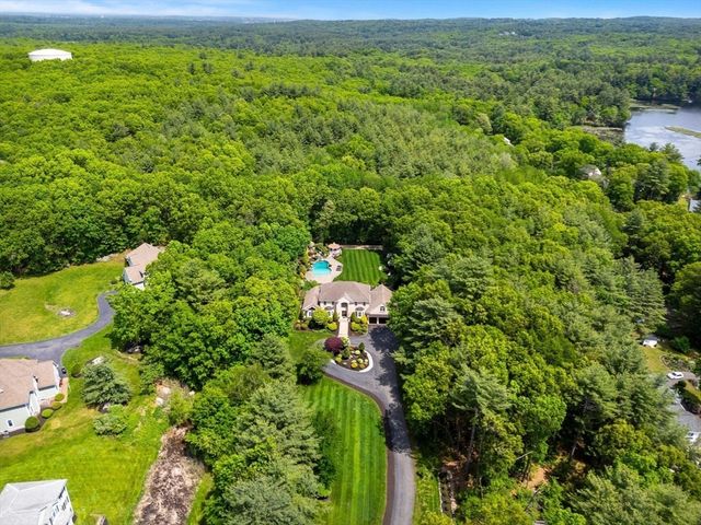 9 Fiorenza Dr, Wilmington, MA 01887