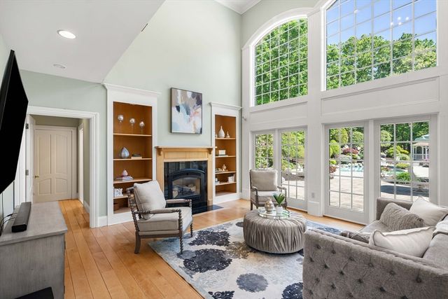 9 Fiorenza Dr, Wilmington, MA 01887