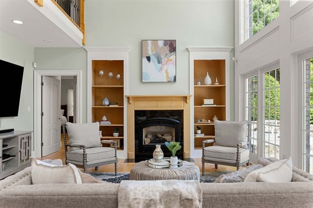 9 Fiorenza Dr, Wilmington, MA 01887