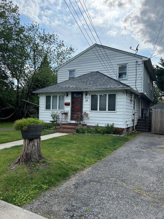 14 Walnut Avenue E, Farmingdale, NY 11735