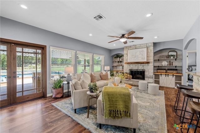 1356 Western Trail, Salado, TX 76571