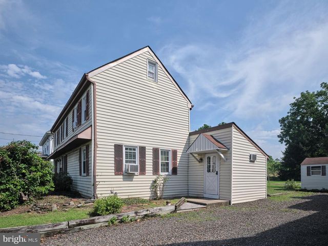 301 MAIN ST, Hulmeville, PA 19047