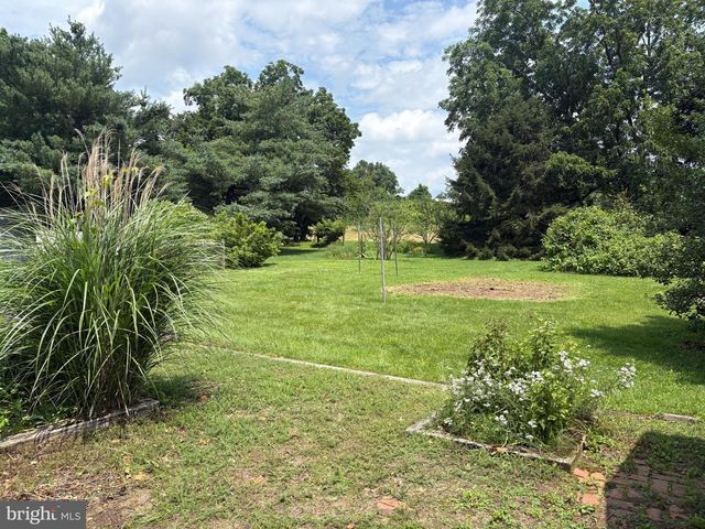 301 MAIN ST, Hulmeville, PA 19047