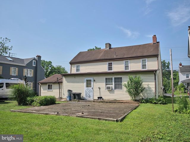 301 MAIN ST, Hulmeville, PA 19047