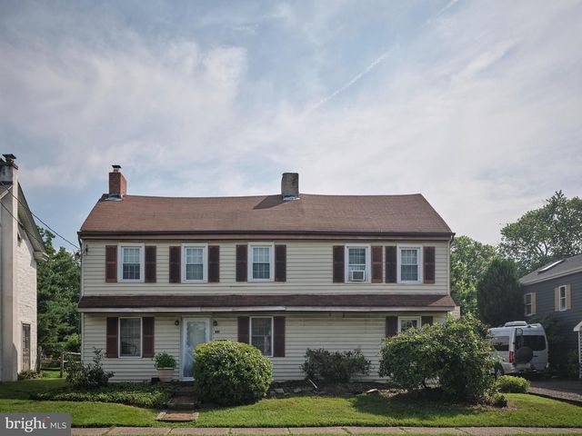 301 MAIN ST, Hulmeville, PA 19047