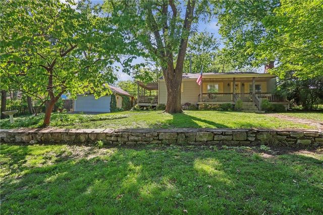 7116 Walnut Street, Kansas City, MO 64114