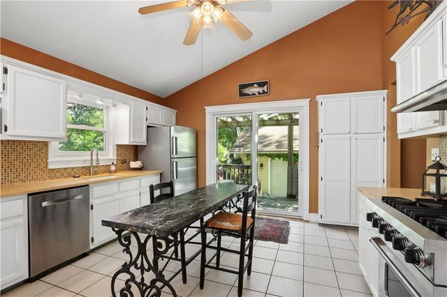 7116 Walnut Street, Kansas City, MO 64114