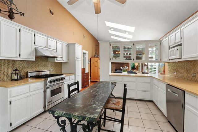 7116 Walnut Street, Kansas City, MO 64114