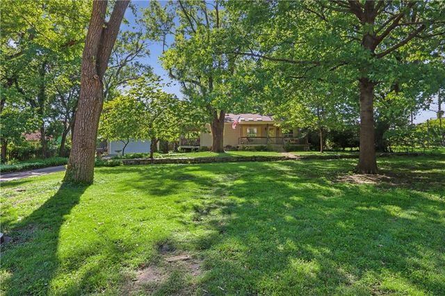 7116 Walnut Street, Kansas City, MO 64114