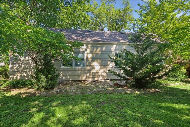 7116 Walnut Street, Kansas City, MO 64114