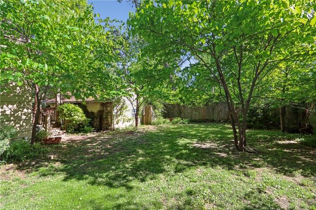 7116 Walnut Street, Kansas City, MO 64114
