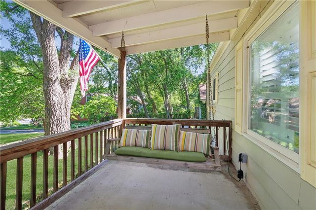 7116 Walnut Street, Kansas City, MO 64114
