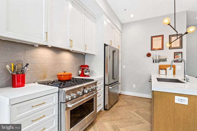 3043 15th St NW Unit 6, Washington, DC 20009