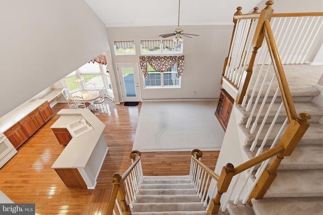 4 SWAN LAKE CT, Barnegat, NJ 08005