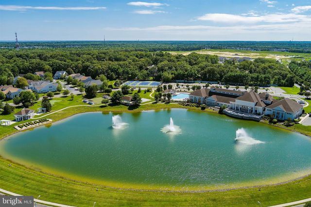 4 SWAN LAKE CT, Barnegat, NJ 08005