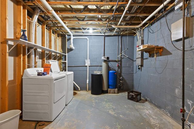 15811 CEDAR RIDGE LANE, Mountain, WI 54149