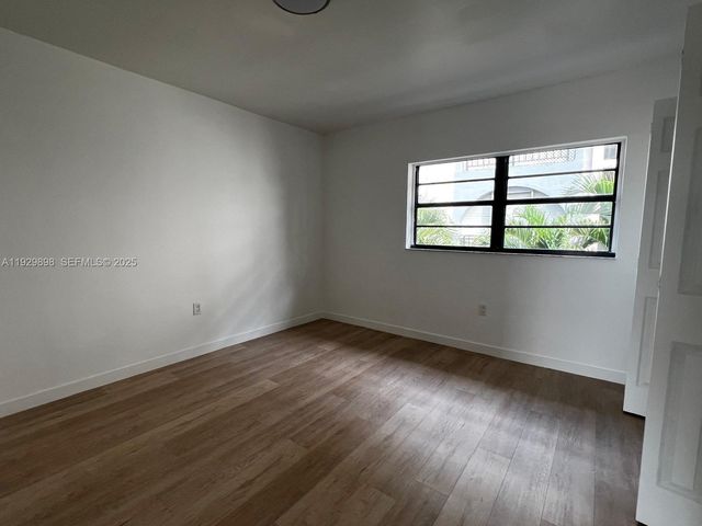 324 W 74th Pl 5, Hialeah, FL 33014