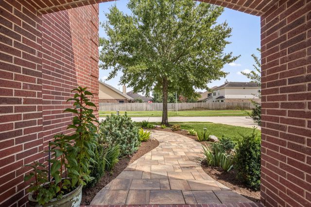 4526 Countrypines Drive, Spring, TX 77388