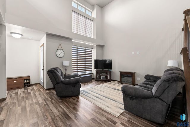 5011 E 63rd St Street, Sioux Falls, SD 57108