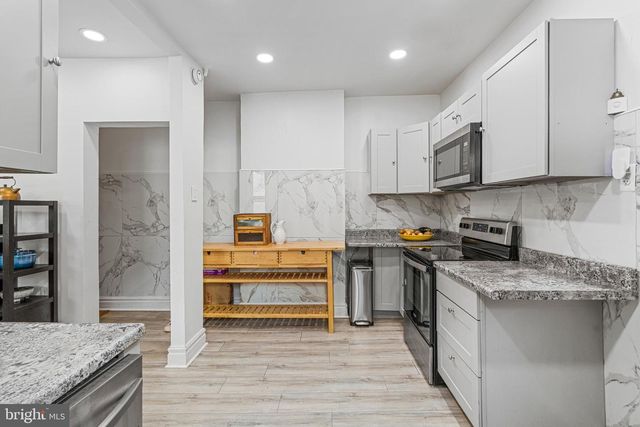 518 GREENWOOD AVE, Jenkintown, PA 19046