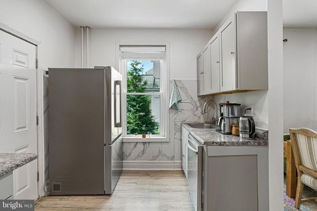 518 GREENWOOD AVE, Jenkintown, PA 19046