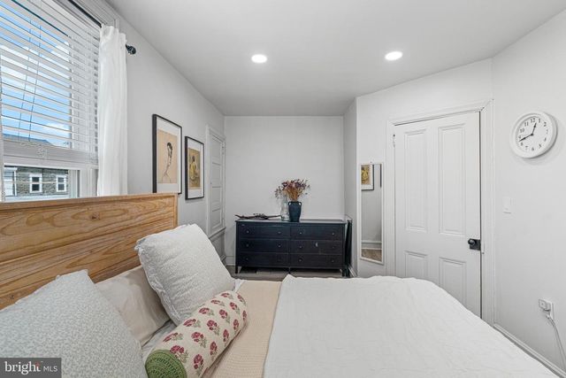 518 GREENWOOD AVE, Jenkintown, PA 19046