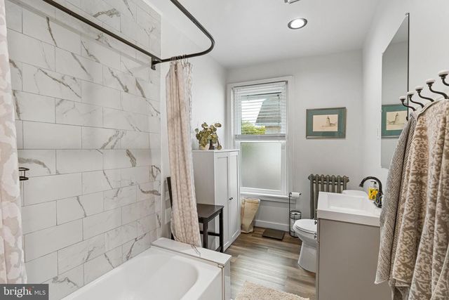 518 GREENWOOD AVE, Jenkintown, PA 19046