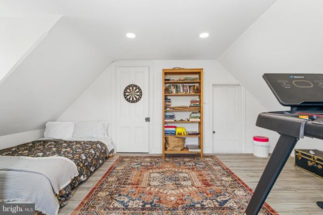 518 GREENWOOD AVE, Jenkintown, PA 19046