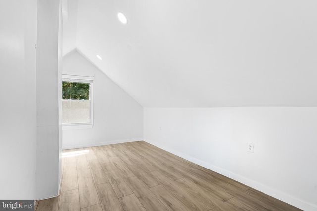 518 GREENWOOD AVE, Jenkintown, PA 19046