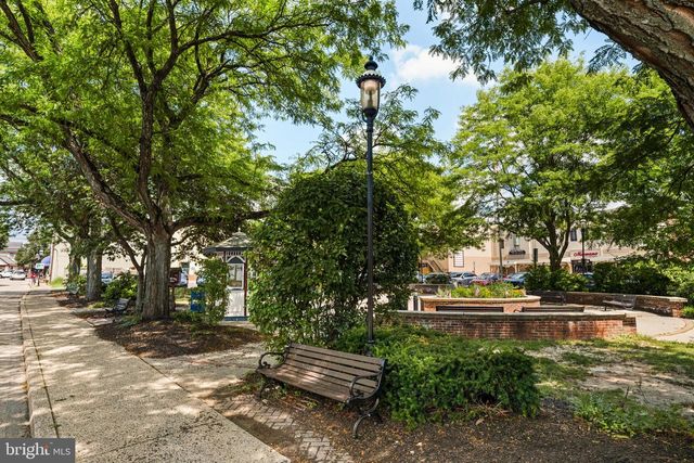 518 GREENWOOD AVE, Jenkintown, PA 19046