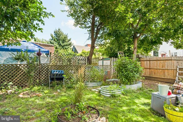 518 GREENWOOD AVE, Jenkintown, PA 19046