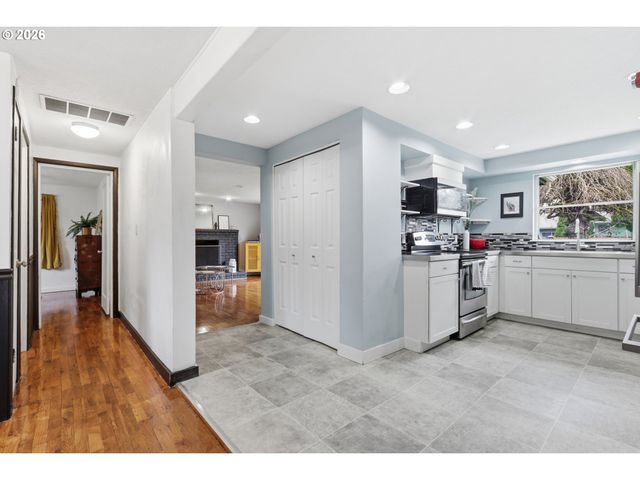 8712 Se 41ST Ave, Milwaukie, OR 97222