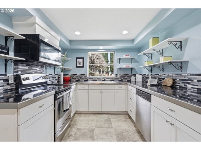 8712 Se 41ST Ave, Milwaukie, OR 97222