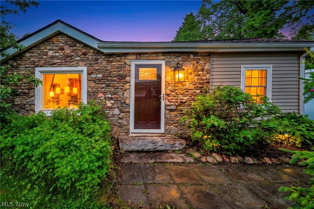 4705 State Route 303, Ravenna, OH 44266