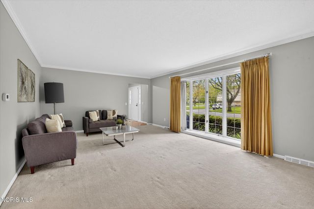 7839 Hedingham Road, Sylvania, OH 43560