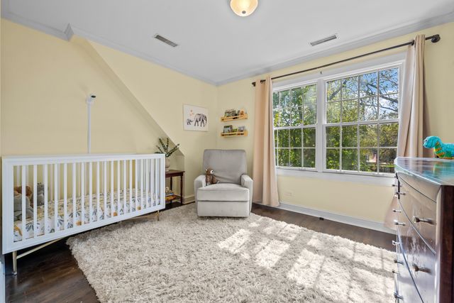 1288 Ridgewood Drive, Highland Park, IL 60035